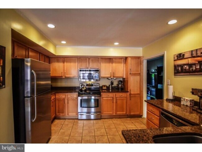 Photo - 3 West Ct House