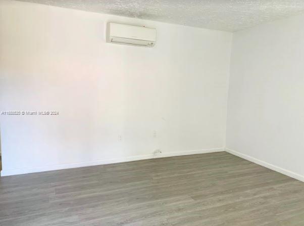 Building Photo - 651 NE 86th St