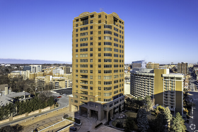 Foto del edificio - Alameda Towers