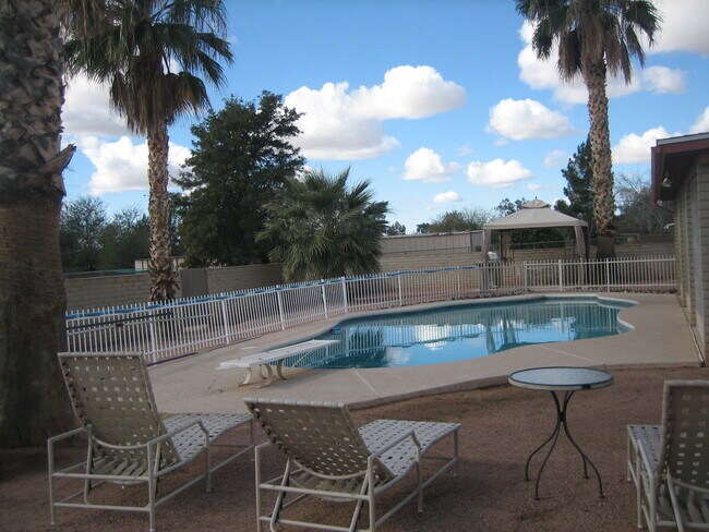 Foto del edificio - 7815 E Thunderbird Rd