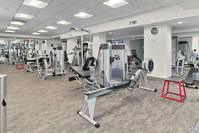 Foto del edificio - 400 8th St NW