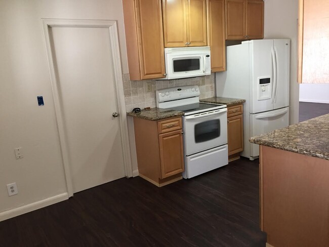 Foto del edificio - 1727 SW 18th St