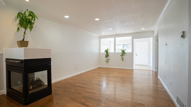 Foto del edificio - 16842 Pacific Coast Hwy