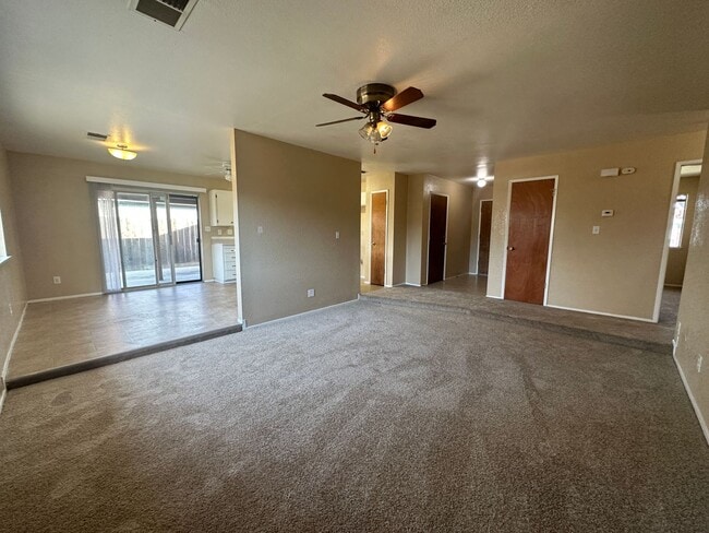 Building Photo - 1813 Lobero Ln