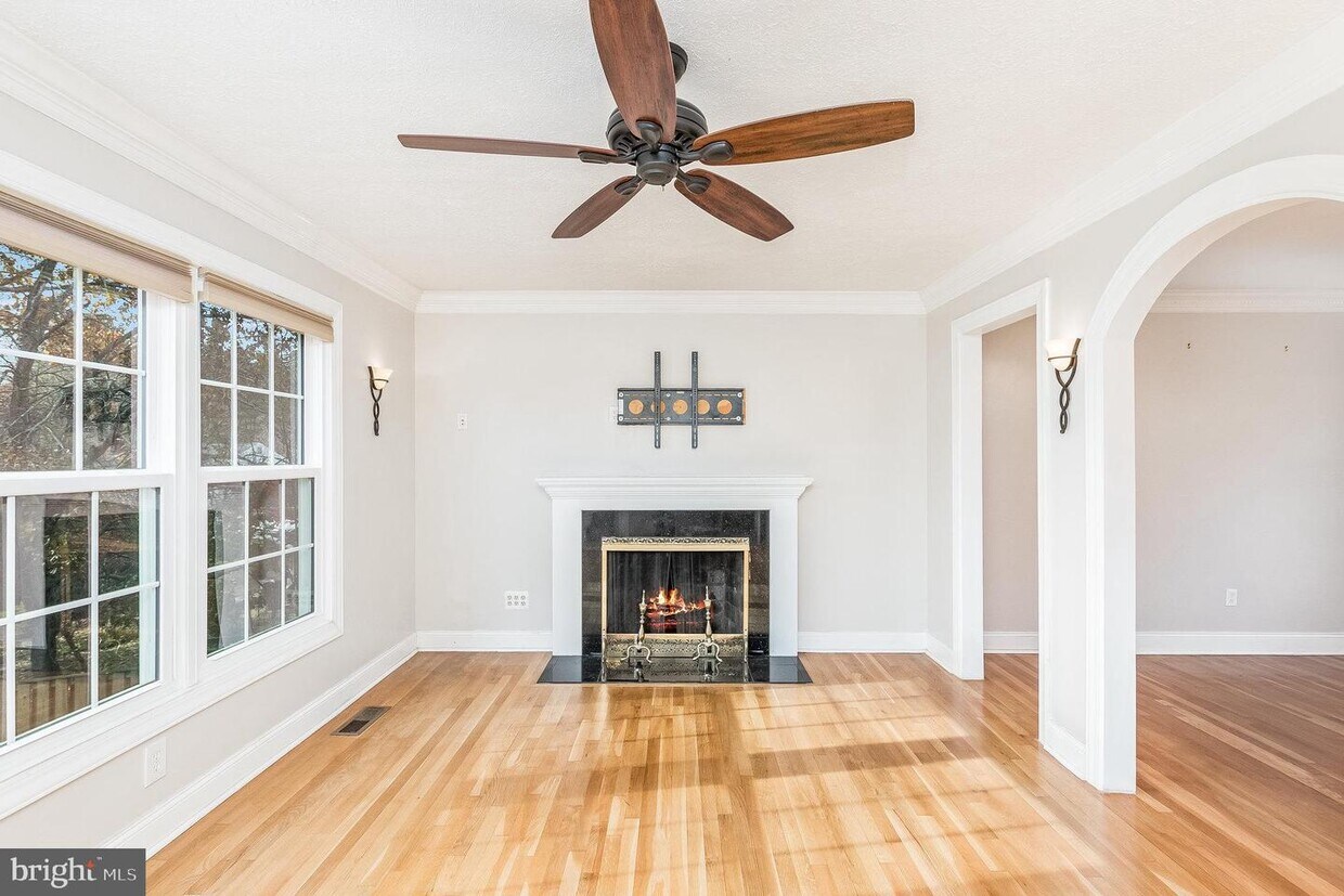 Primary Photo - 7896 Godolphin Dr