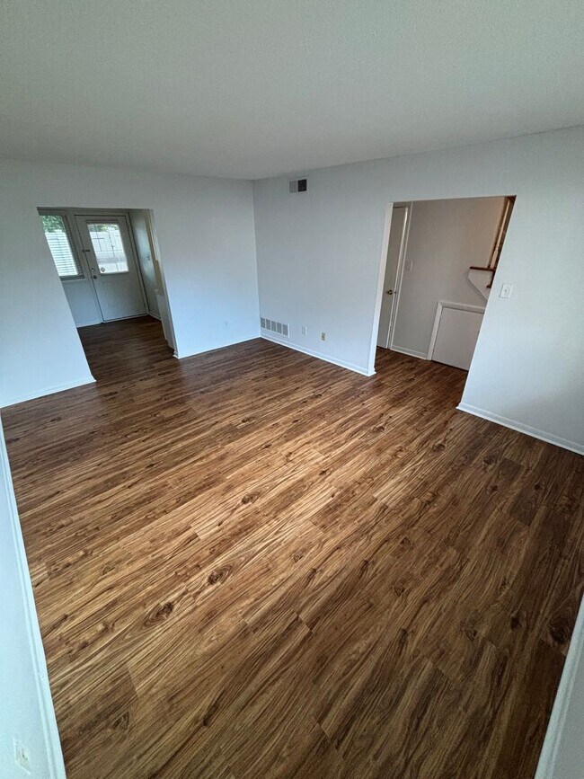 Foto del edificio - 2378 Champion Ct