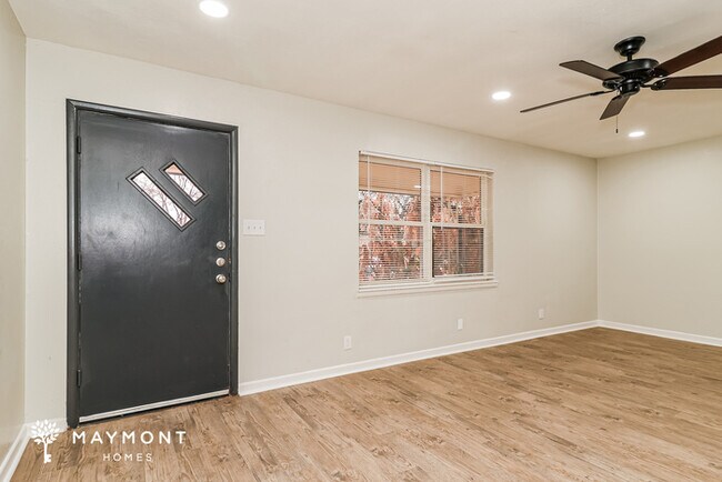 Foto del edificio - 3405 Half Moon Dr