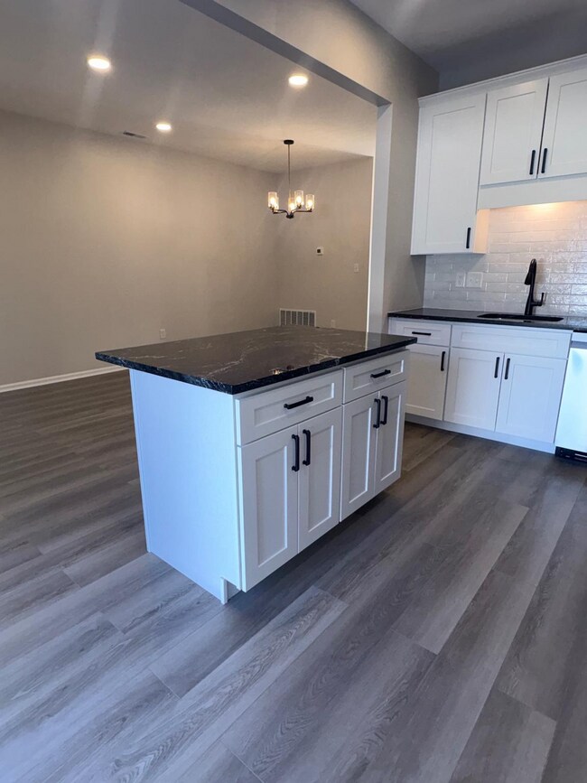 Foto del edificio - 7 Chapel Hill Rd