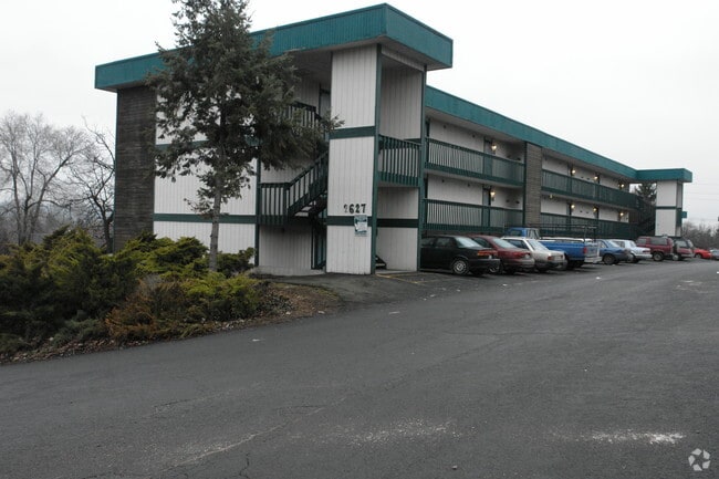 Building Photo - Cedar Ridge Apartments