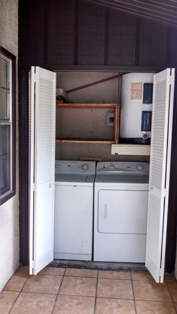 Foto del edificio - Charming 2 Bedroom 2 Bath Condo (Mirror Lake Condominiums)