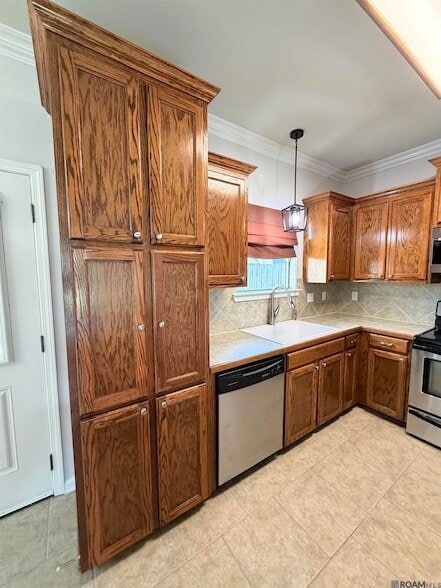 Building Photo - 40325 Coldwater Landing