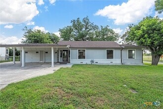 Building Photo - 1524 E Avenue B