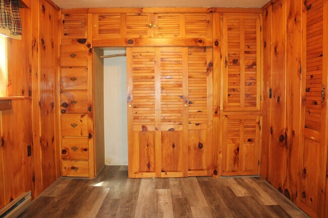 Building Photo - 10 Winter Ave