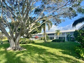 Building Photo - 331 Tequesta Dr