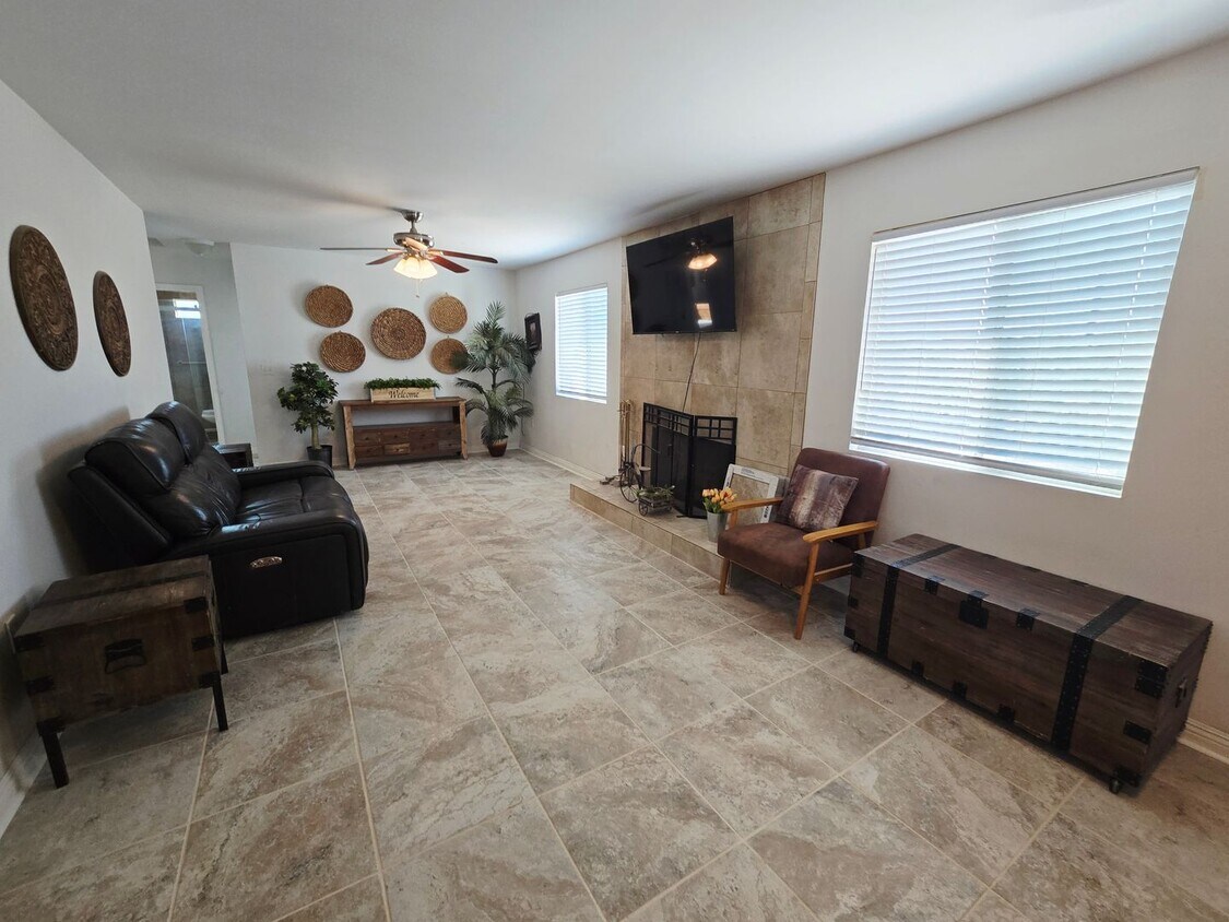 Foto principal - Fully Furnished, Secluded & Private