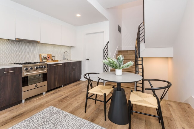 Foto del edificio - 1288 Howard St