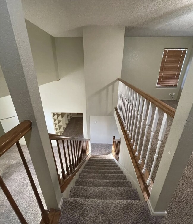 Foto del edificio - 4912 Oldfield Dr