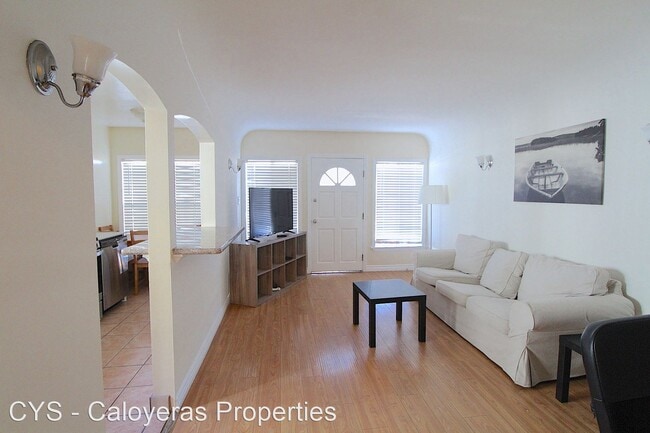 Building Photo - 2714 Hauser Blvd