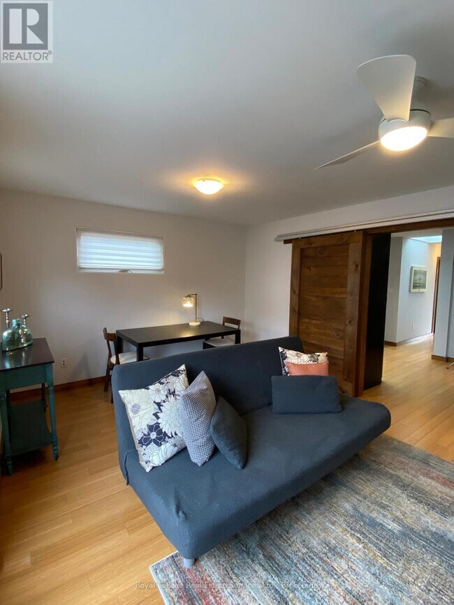 Building Photo - 447 Kerr St