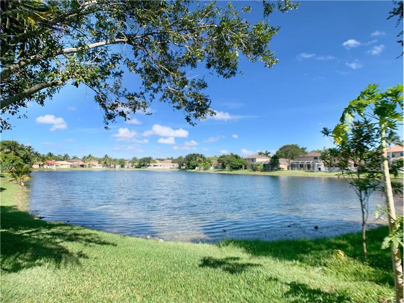 5152 Woodfield Way, Coconut Creek, FL 33073 Condo for Rent in Coconut