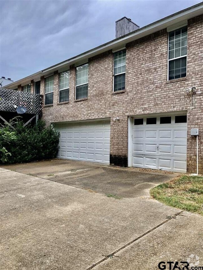 Building Photo - 1619 Timber View Dr