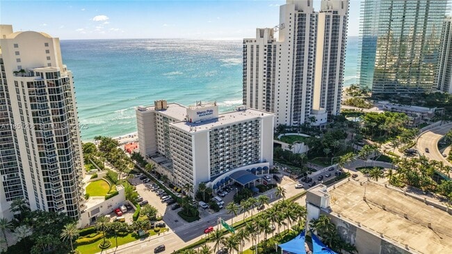Foto del edificio - 19201 Collins Ave