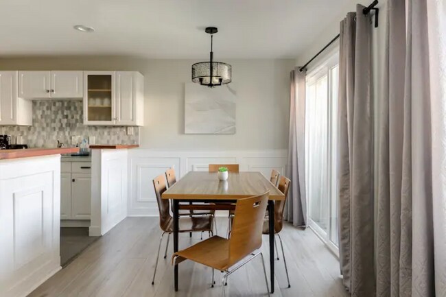 Kitchen - 12014 Kling St
