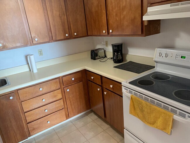 Building Photo - 316 W Washington Ave