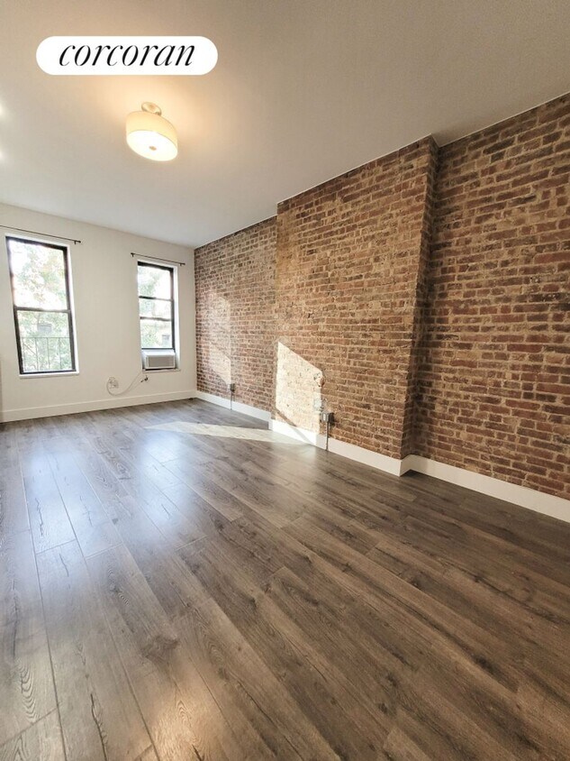 Foto del edificio - 223 E 88th St