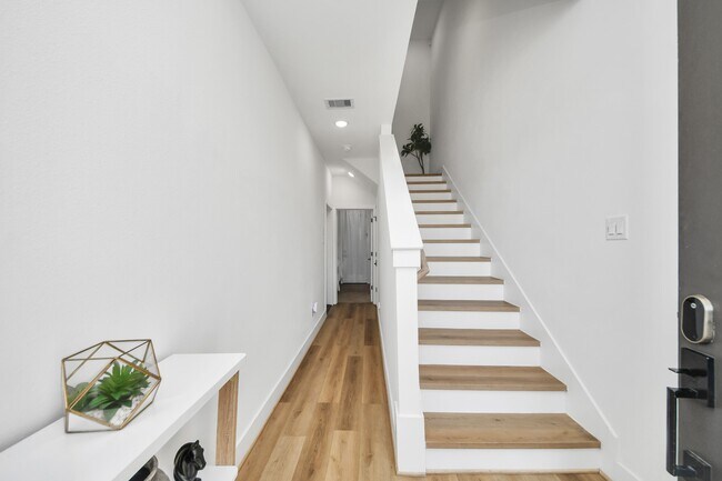 Foto del edificio - 3004 Holman St