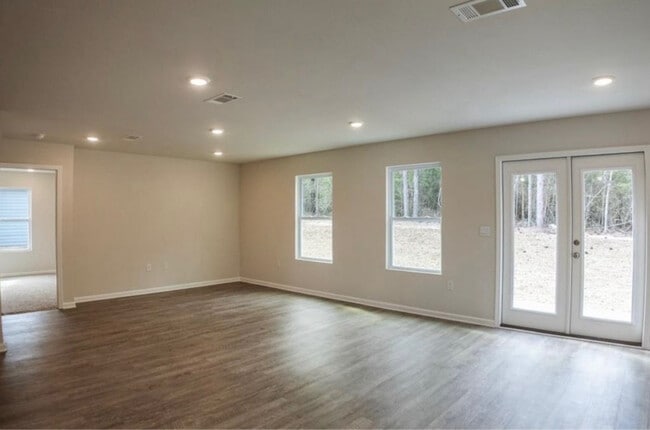 Building Photo - 5008 Sampler Dr