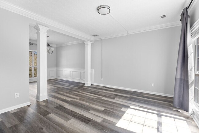 Foto del edificio - 1479 Highland Bluff Ct