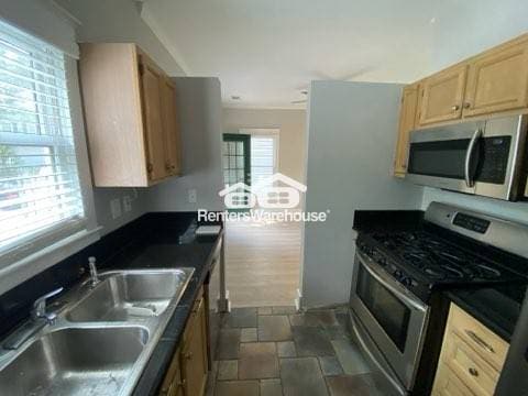 Foto del edificio - 308 Glenwood Ave SE
