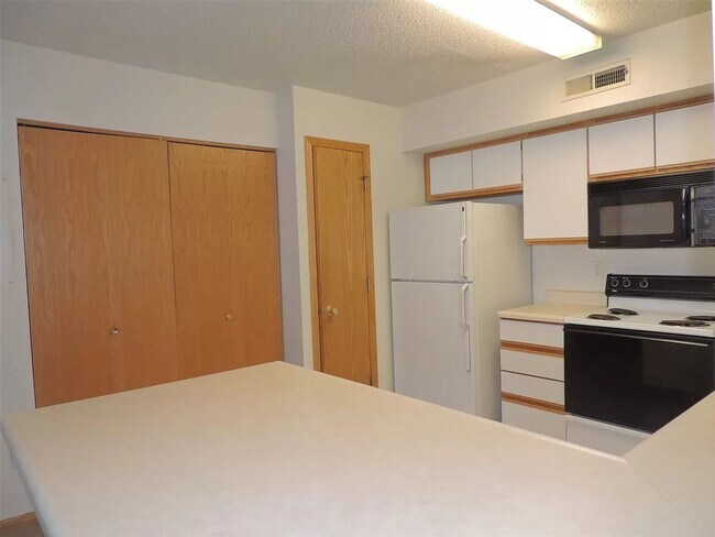 Foto del edificio - Great location- 2-bedroom, 1-bath condo in Coralville