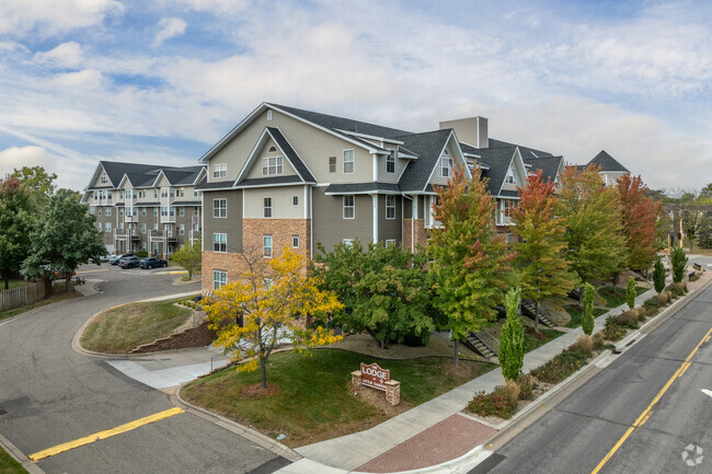 Exterior - Lodge Apartments at Little Canada