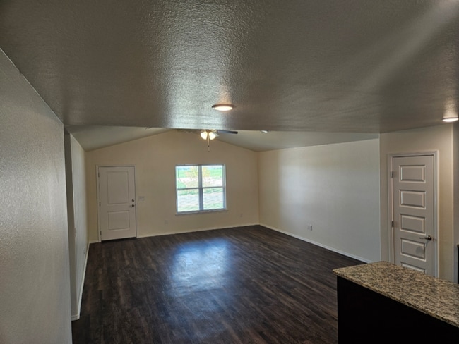Building Photo - 10501 Admire St