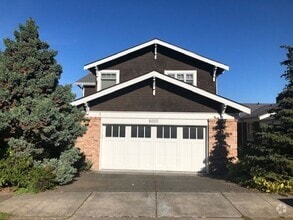 Building Photo - 6010 NE 61st St