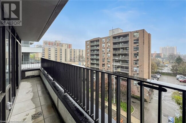 Photo du bâtiment - 1 Jarvis St