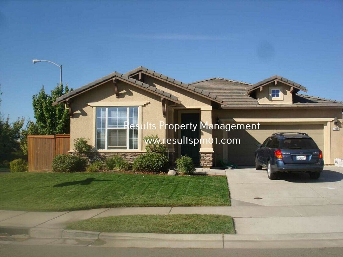 Foto principal - Lovely Single Story 3 Bed Corner Lot!