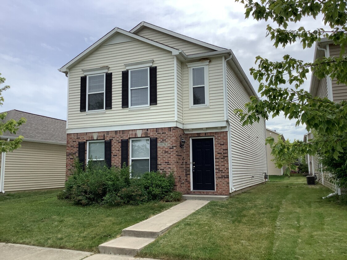 Foto principal - 10176 Cumberland Pointe Blvd