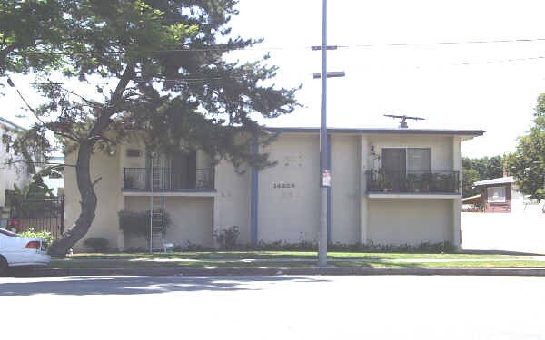 Foto principal - 14924 Roscoe Blvd