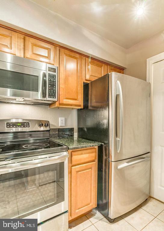 Building Photo - 3305 Wyndham Cir