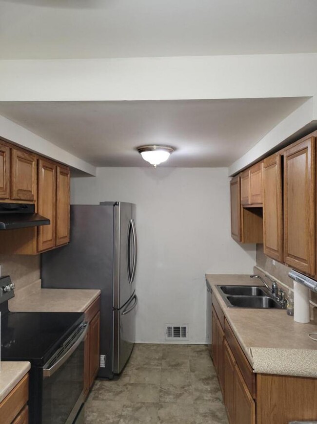 Foto del edificio - 4 bedroom in Newark DE 19713