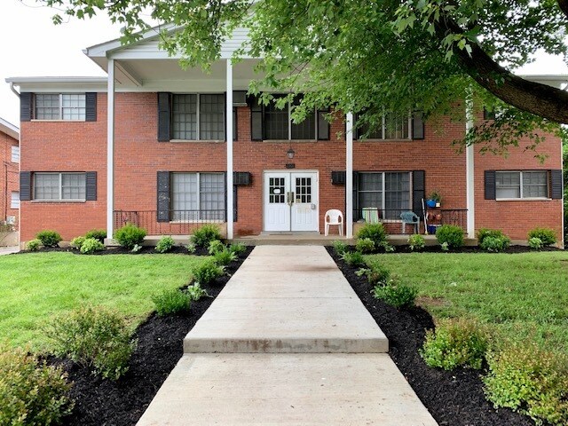 2301 Heather Lane - 2301 Heather Ln