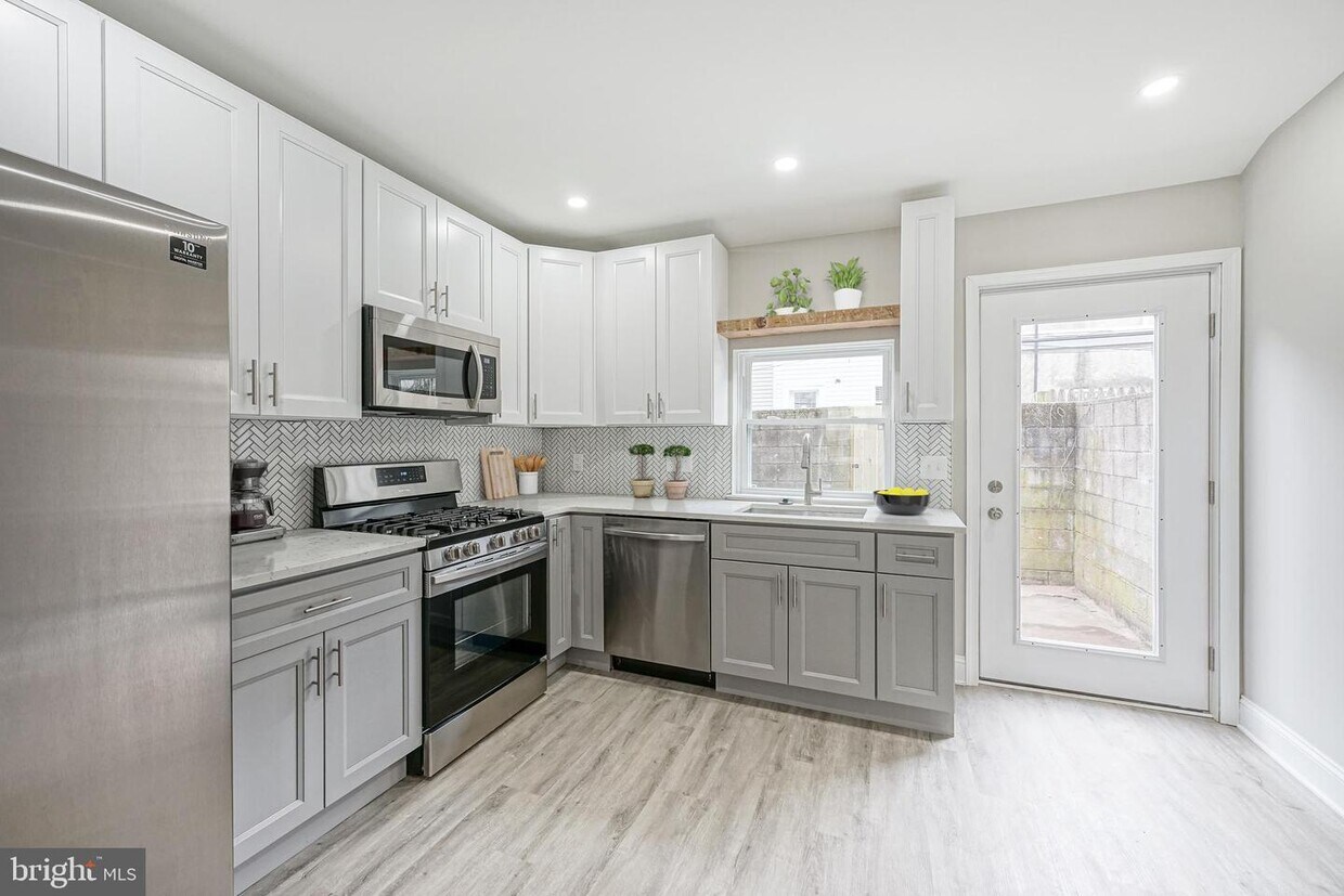 606 Dudley St, Philadelphia, PA 19148 Townhome Rentals in