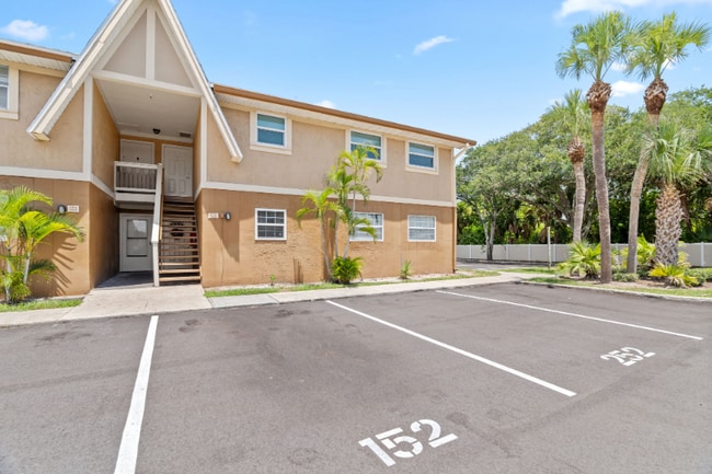 Building Photo - 252 Ulster Ln