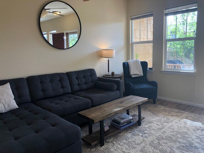 Mail Level - 10441 Truckee St