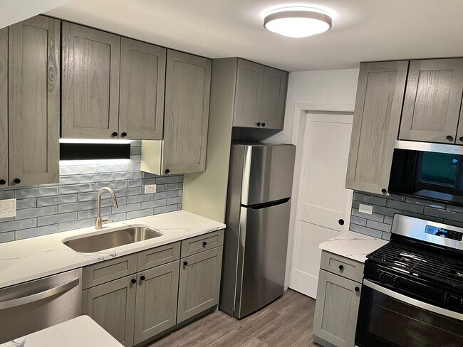 Foto del edificio - 1032 Auburn Ln