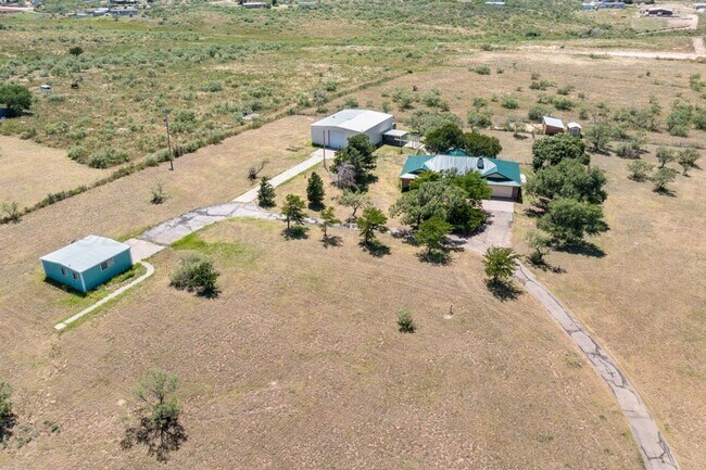Foto del edificio - 10401 Arlie Rd