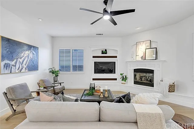 Foto del edificio - 24942 Greensbrier Dr